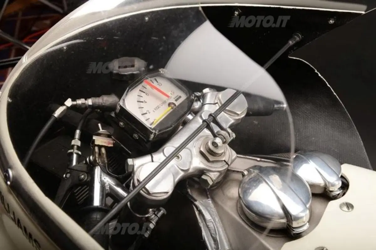 John Player Norton, rivive un mito del TT (8)