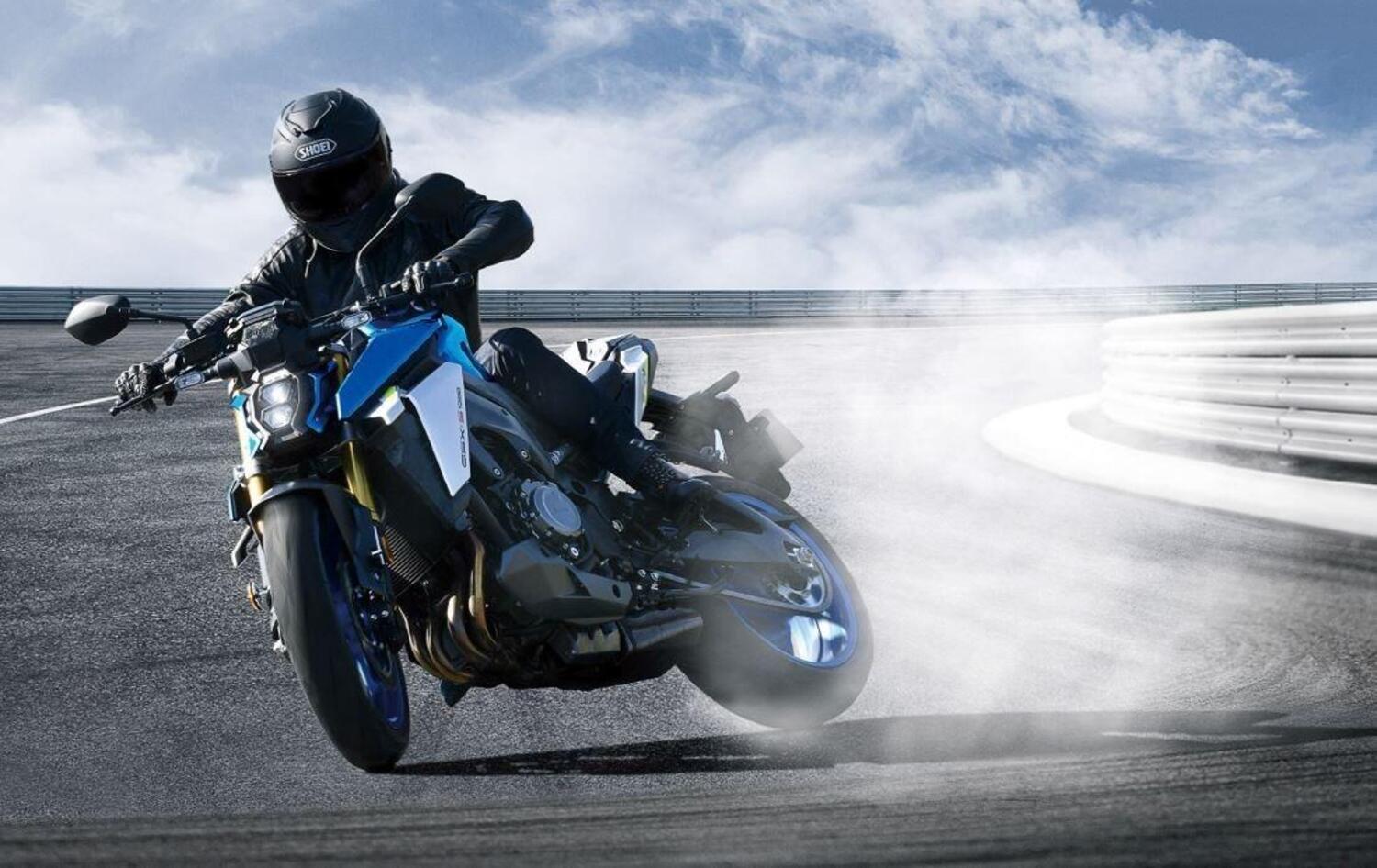 Nuova Suzuki GSX-S 1000 2021: tutto un altro stile. Dati e prezzo