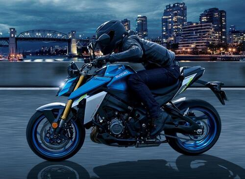 Nuova Suzuki GSX-S 1000 2021: tutto un altro stile. Dati e prezzo (8)