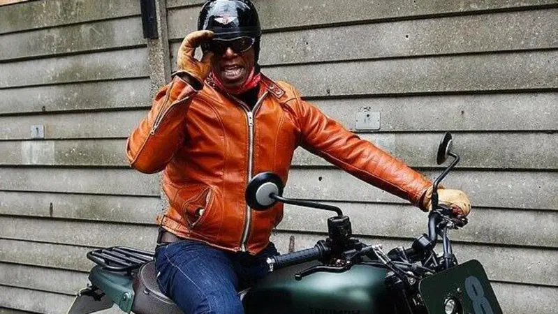Ian Wright "beccato" in eccesso di velocit&agrave;. Sei mesi di sospensione e 1000 sterline di multa