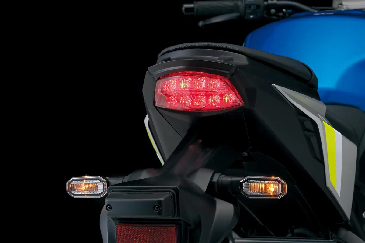 Nuova Suzuki GSX-S 1000 2021: tutto un altro stile. Dati e prezzo (7)