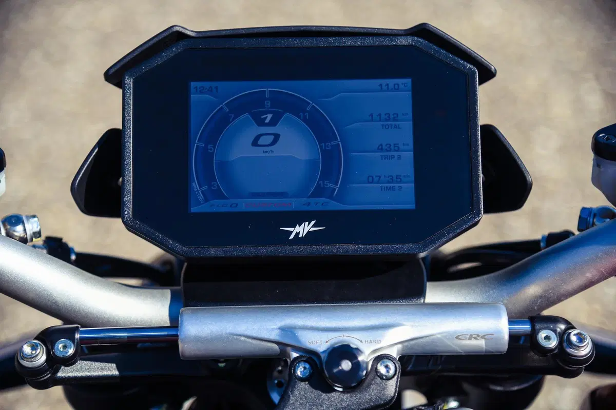 MV Agusta Brutale 800RR SCS 2021: sportiva automatica (27)
