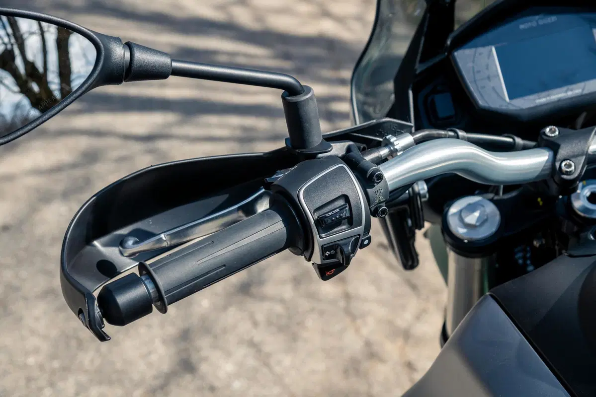 Moto Guzzi V85TT Centenario TEST: vi raccontiamo come va la versione euro 5 (16)