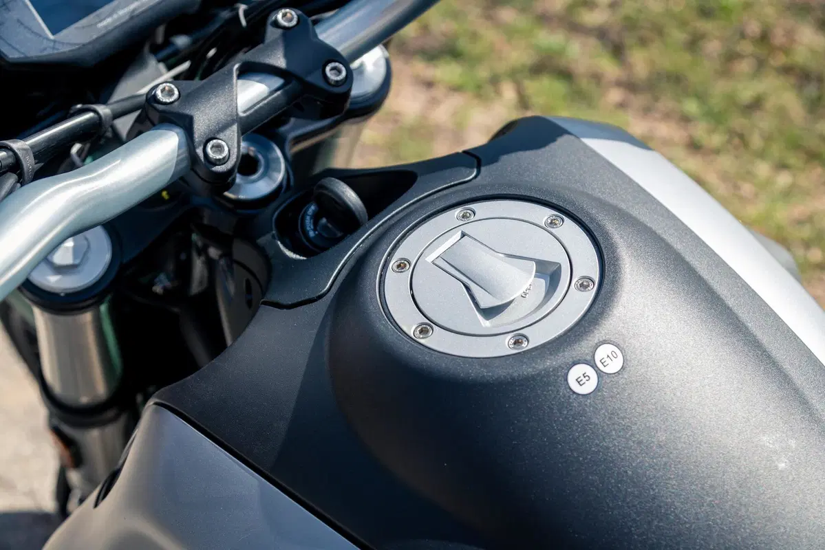 Moto Guzzi V85TT Centenario TEST: vi raccontiamo come va la versione euro 5 (19)