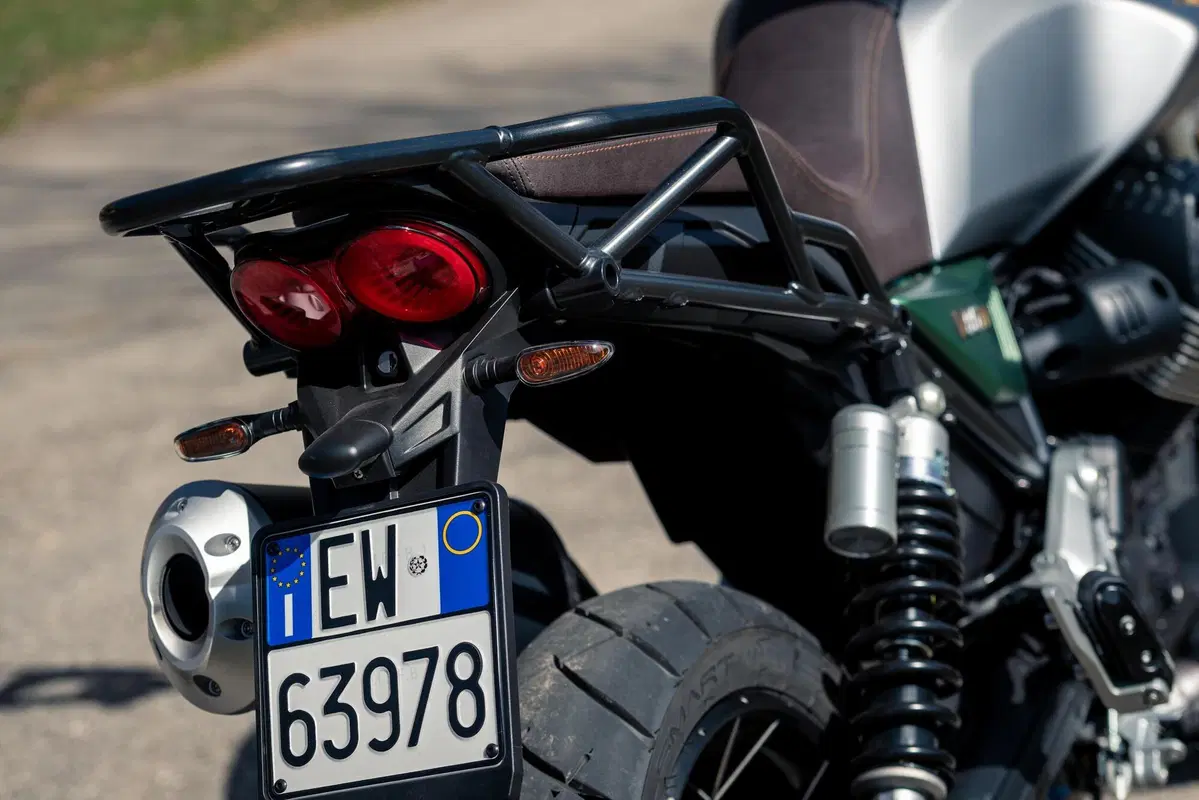 Moto Guzzi V85TT Centenario TEST: vi raccontiamo come va la versione euro 5 (20)