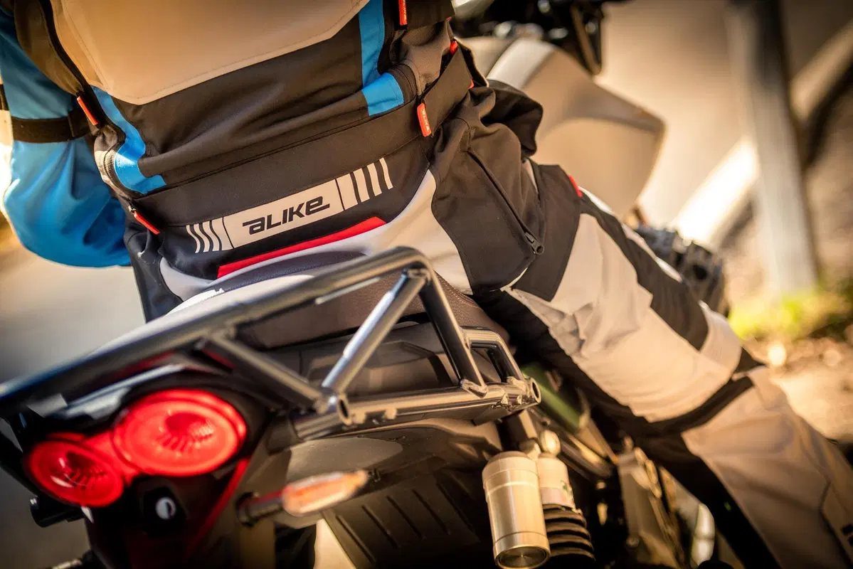 Moto Guzzi V85TT Centenario TEST: vi raccontiamo come va la versione euro 5
