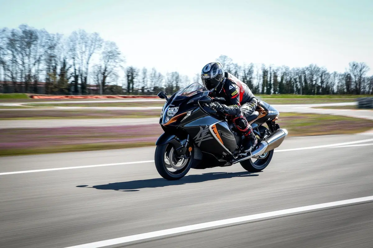 Suzuki Hayabusa: il Falco vola ancora