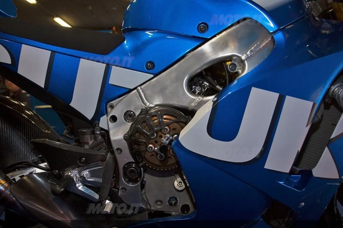 Suzuki rientra in MotoGP nel 2015. E' ufficiale! (12)