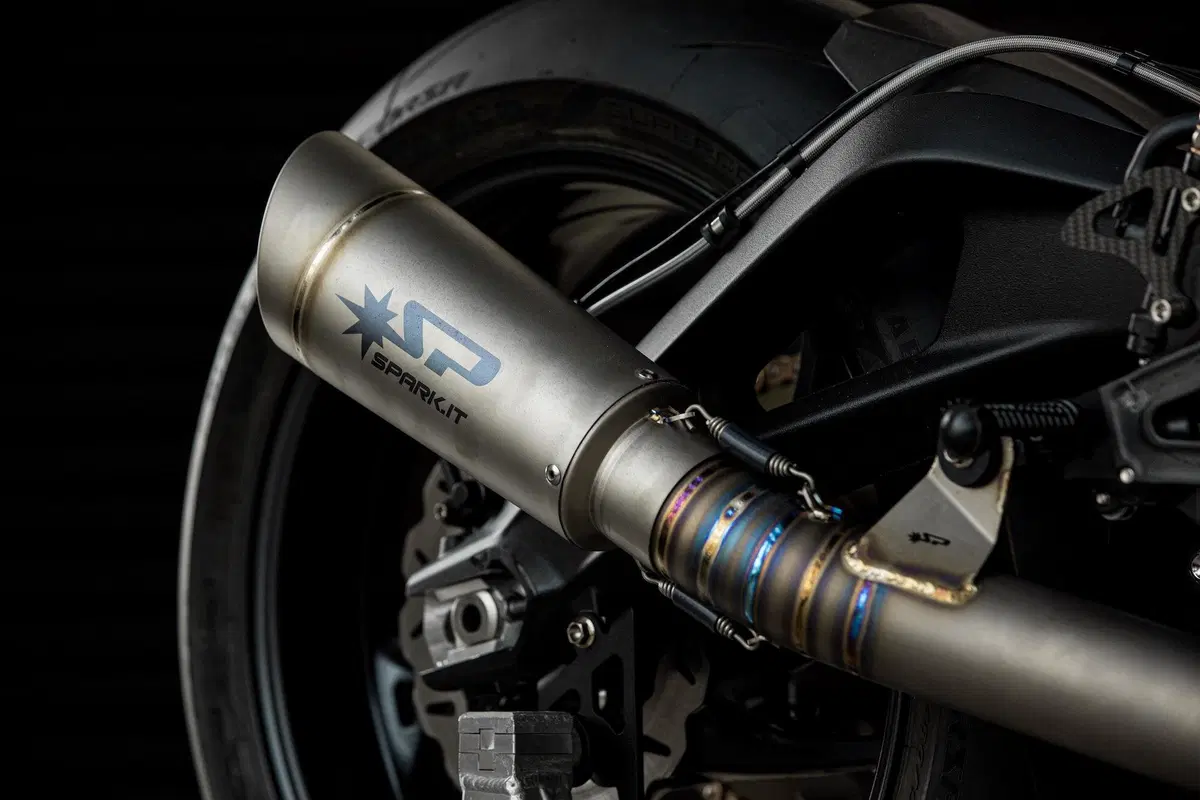 Triumph: ecco la Street Triple 765 per la Supersport (7)