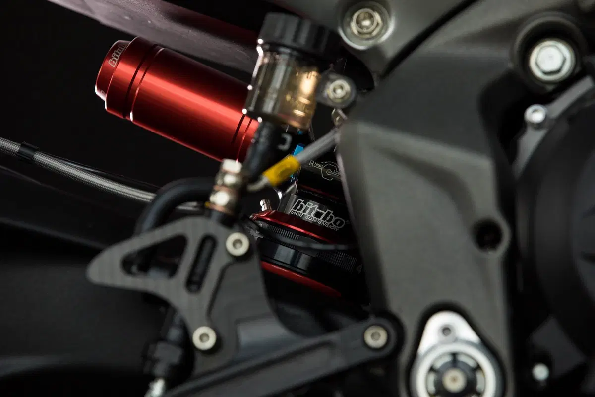 Triumph: ecco la Street Triple 765 per la Supersport (12)