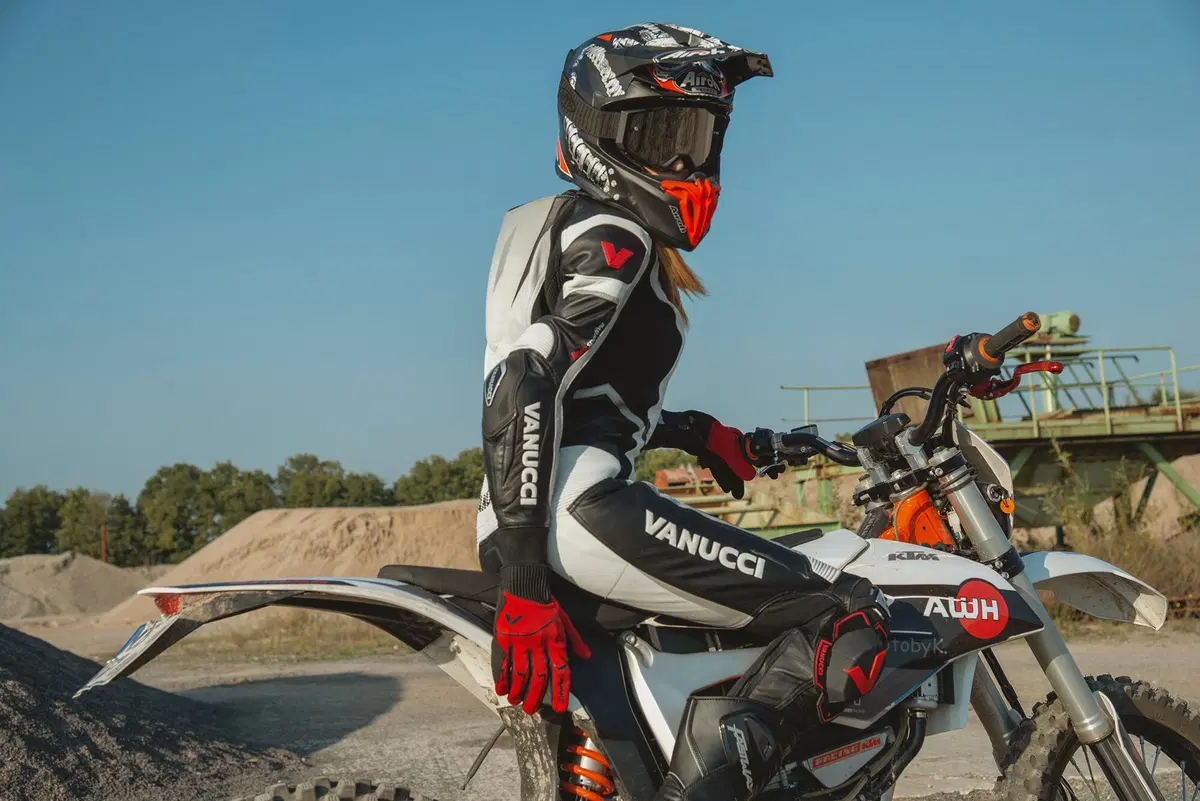 Louis Moto: nuova collezione guanti Vanucci (6)