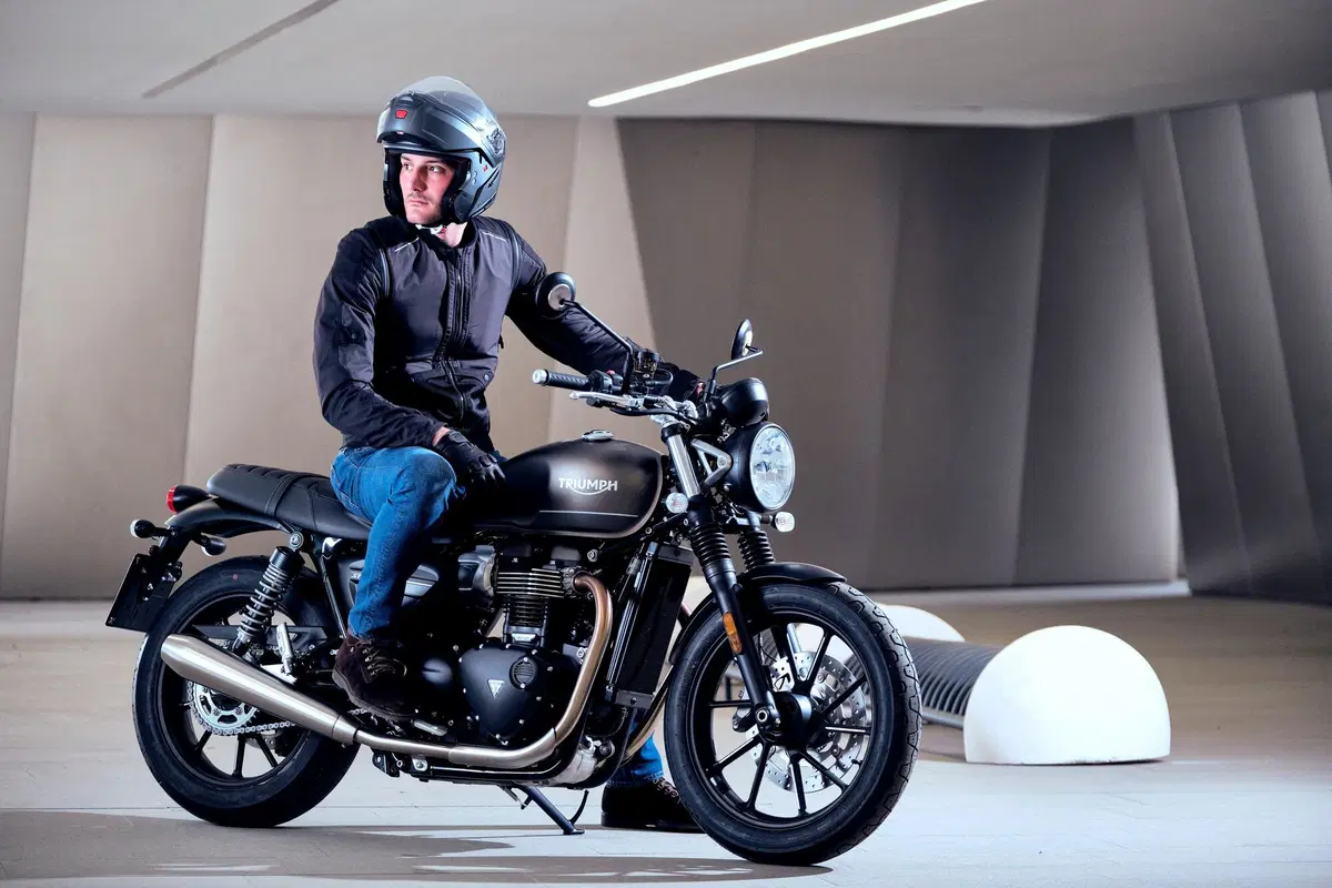 Arriva AIRSCUD, l'airbag di Tucano Urbano studiato per la strada, l'offroad e la pista (10)