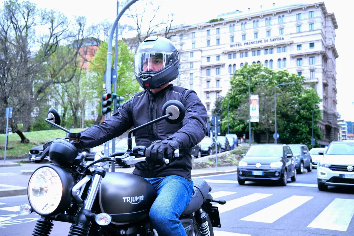 Arriva AIRSCUD, l'airbag di Tucano Urbano studiato per la strada, l'offroad e la pista (12)
