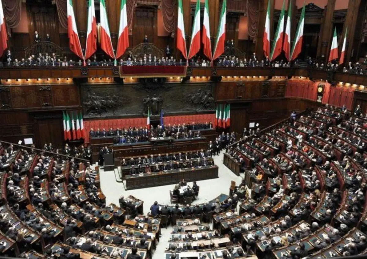 Spostamenti e coprifuoco: scontro politico in atto