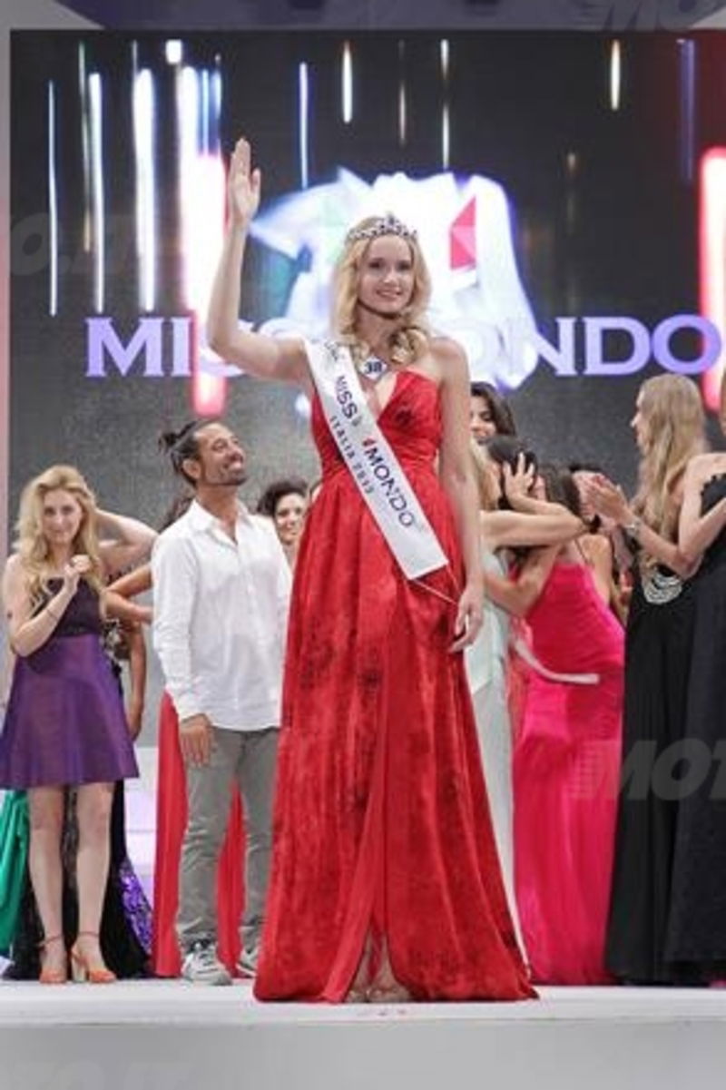 La Miss Mondo italiana fa Motocross