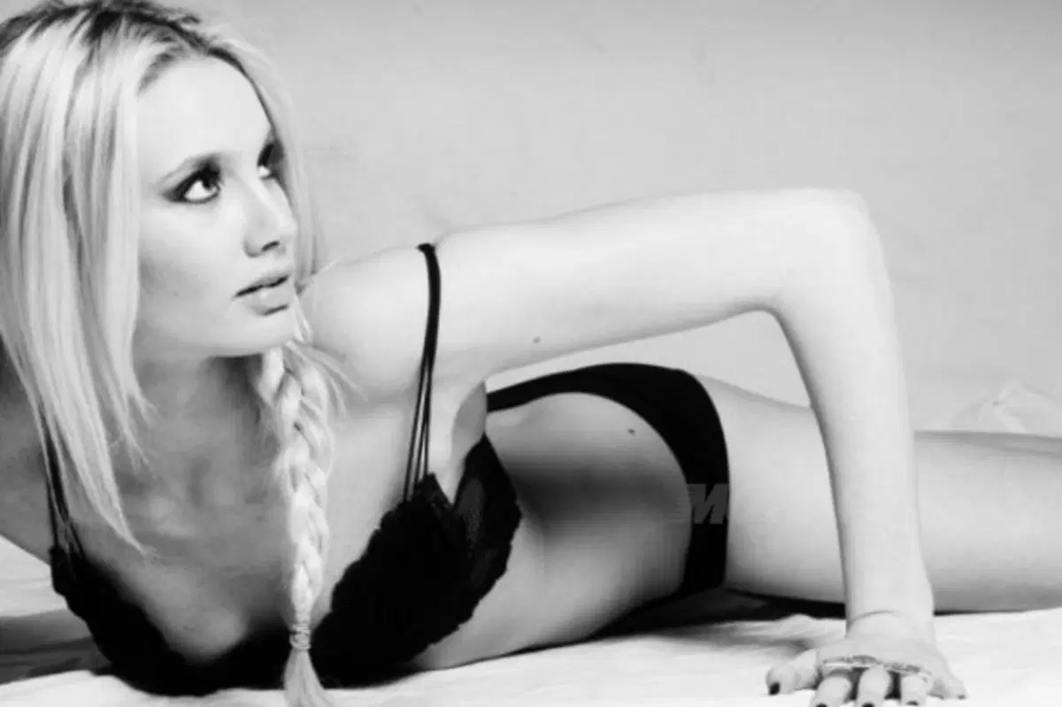 La Miss Mondo italiana fa Motocross (2)