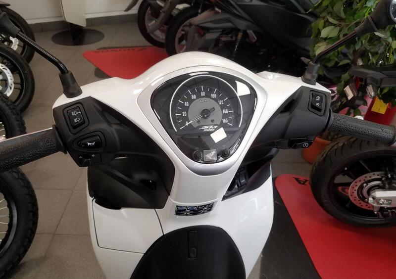 Vendo Honda SH 125 Mode (2021 - 24) nuova a Milano (codice 8358219) - Moto .it