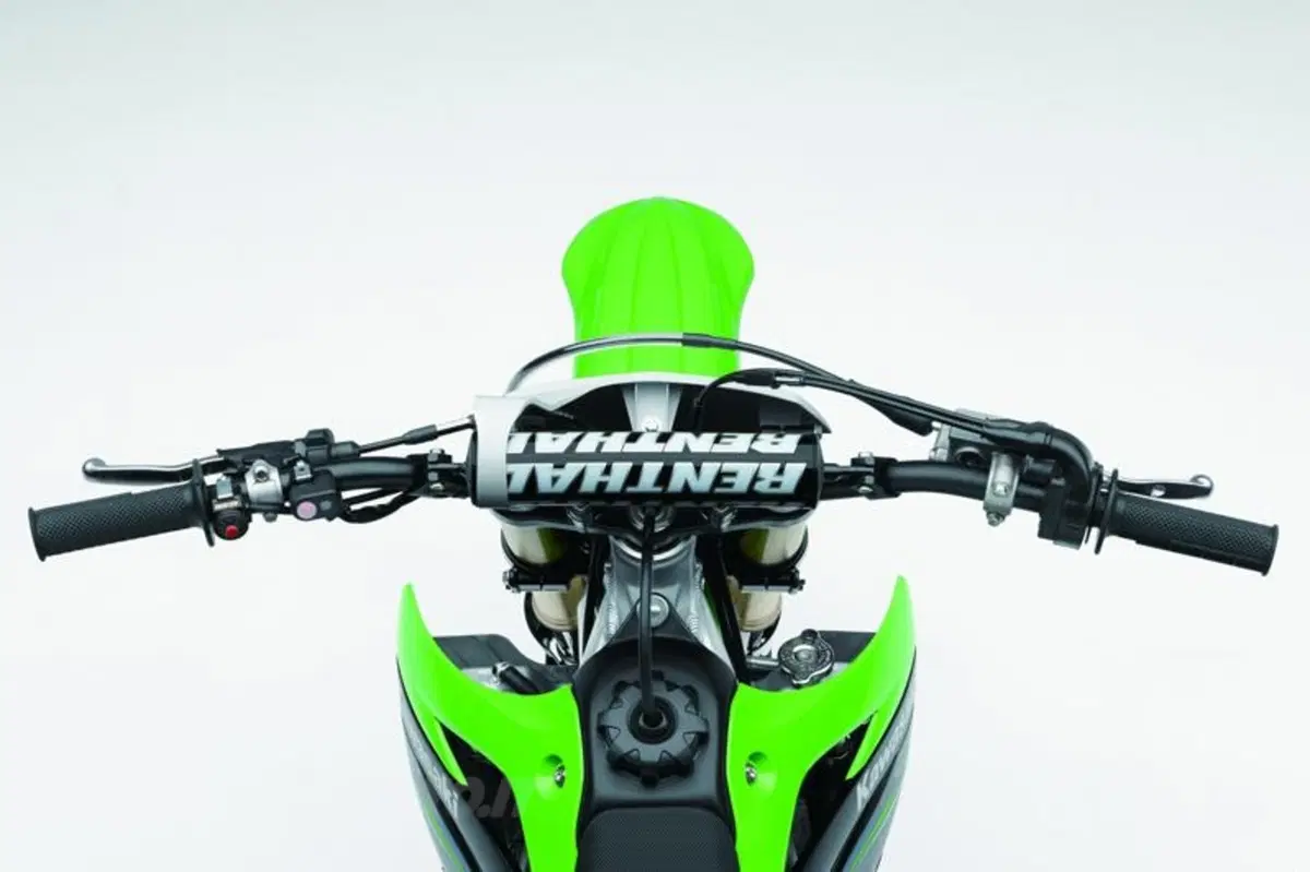 Kawasaki, cambiano le KX250F e KX450F (14)
