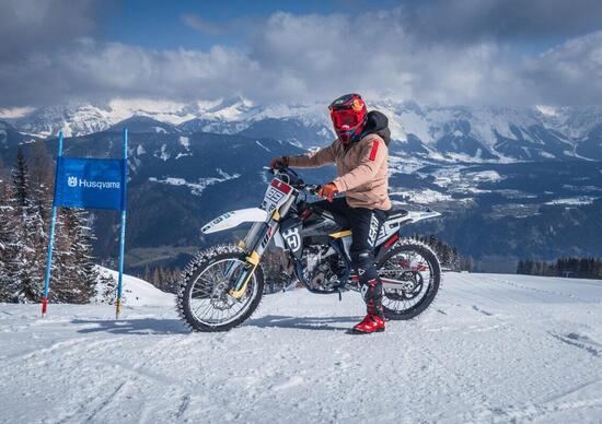 Marcel Hirscher è il nuovo Ambassador Husqvarna. La presentazione è spettacolare [VIDEO]