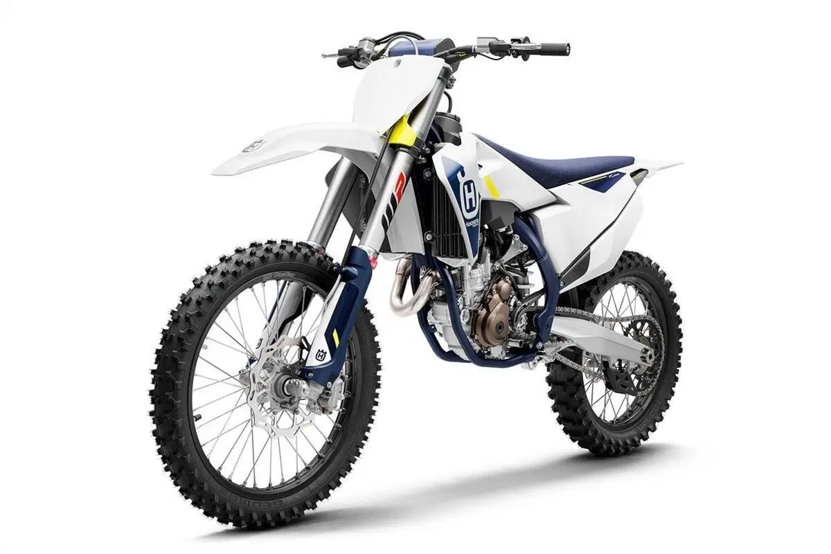 Husqvarna è pronta con la gamma Motocross 2022 a 2 e 4 tempi! (2)