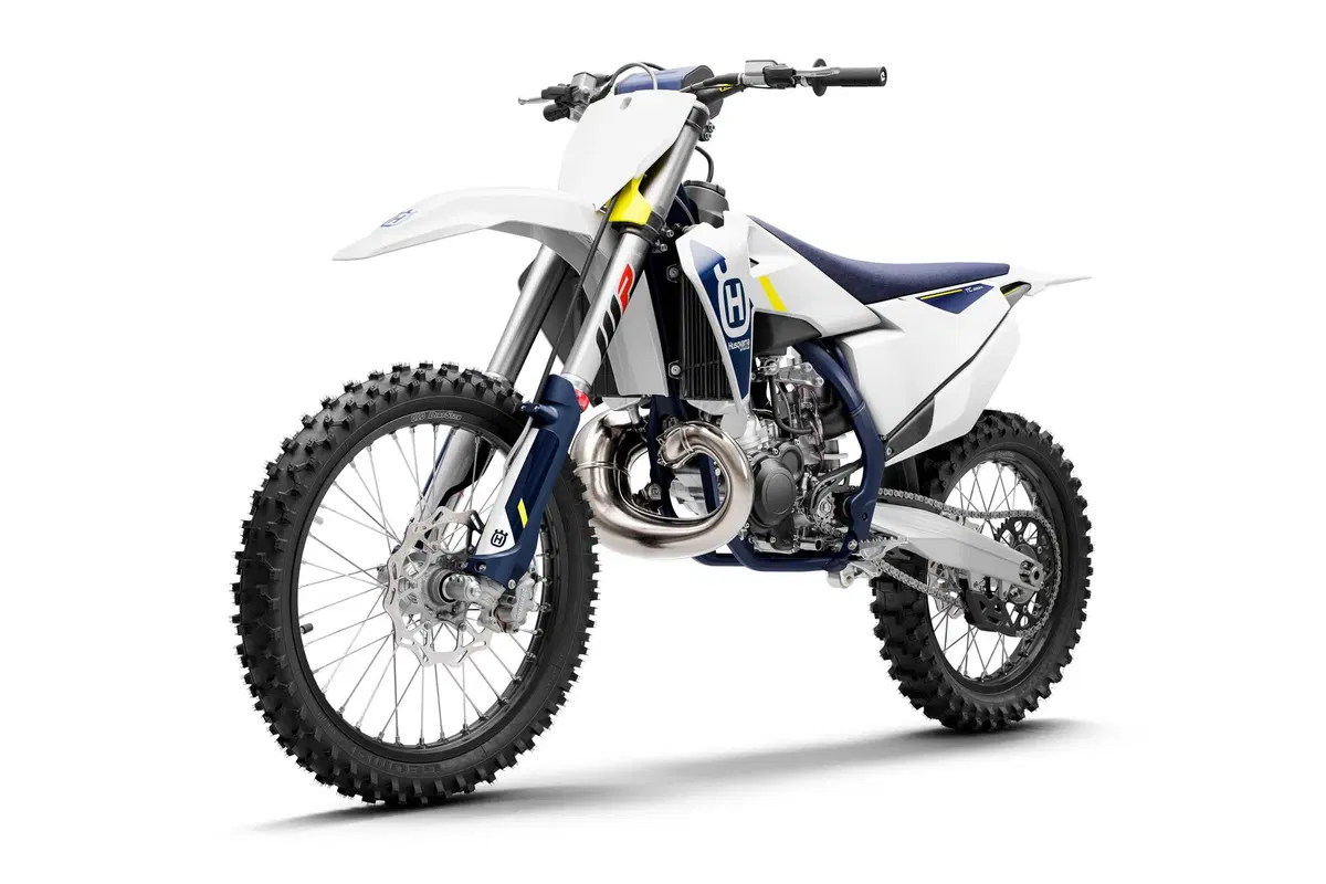 Husqvarna è pronta con la gamma Motocross 2022 a 2 e 4 tempi! (3)