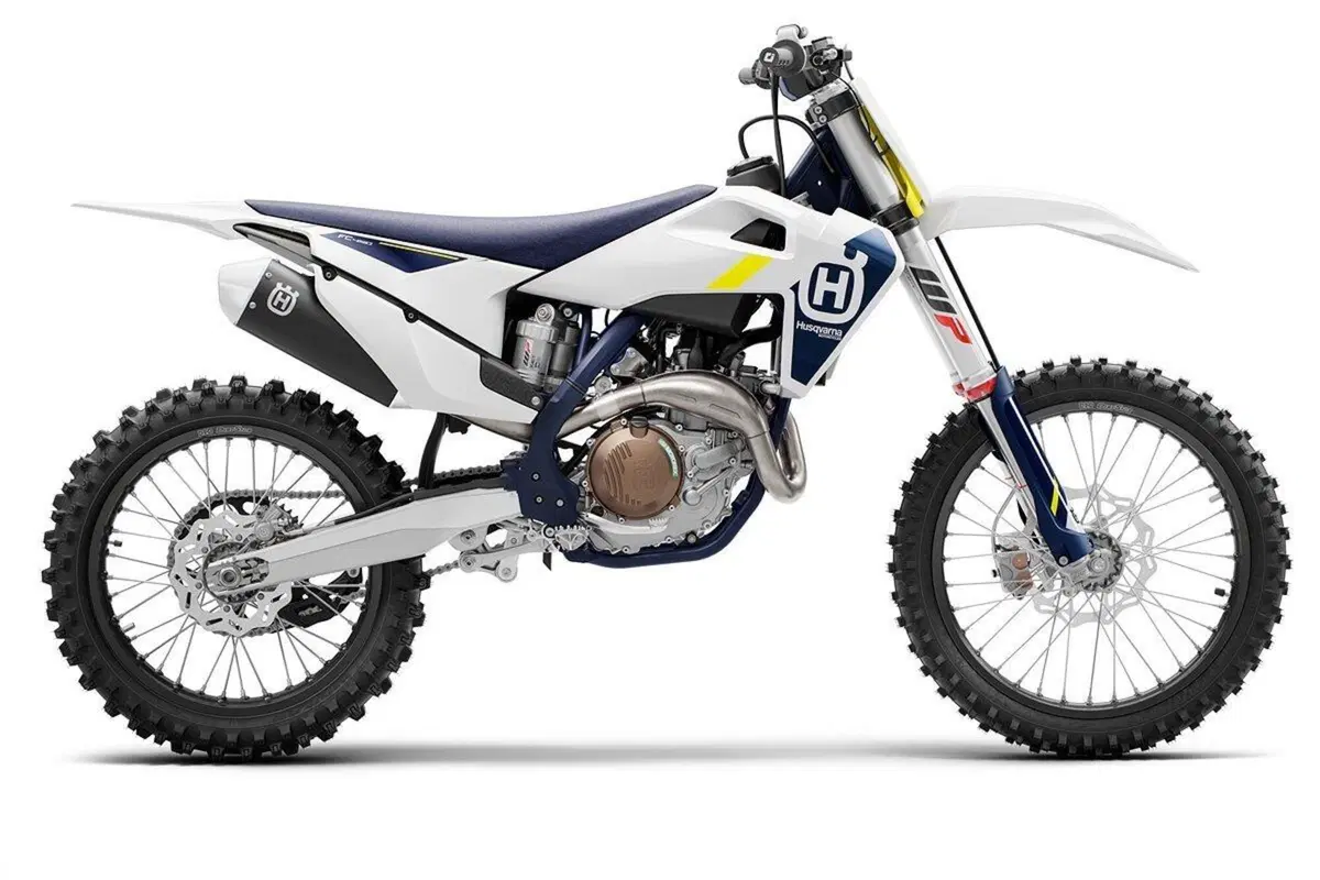 Husqvarna è pronta con la gamma Motocross 2022 a 2 e 4 tempi! (4)