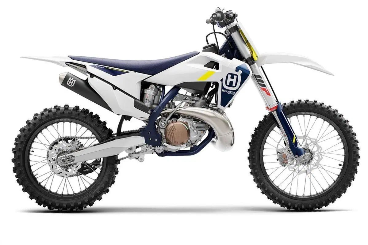 Husqvarna è pronta con la gamma Motocross 2022 a 2 e 4 tempi! (9)