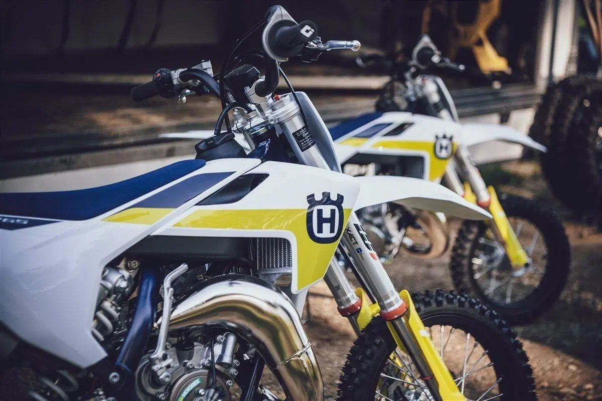 Husqvarna è pronta con la gamma Motocross 2022 a 2 e 4 tempi! (6)