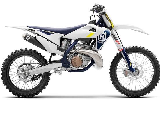 Husqvarna è pronta con la gamma Motocross 2022 a 2 e 4 tempi!