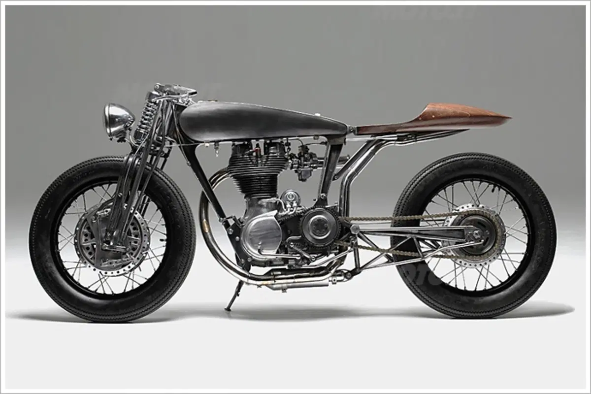 Hazan Motorworks, opera d'arte su base Royal Enfield 500