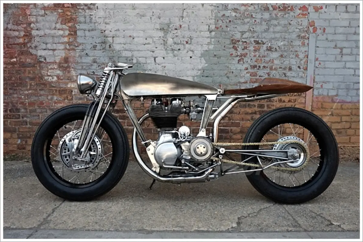 Hazan Motorworks, opera d'arte su base Royal Enfield 500 (5)