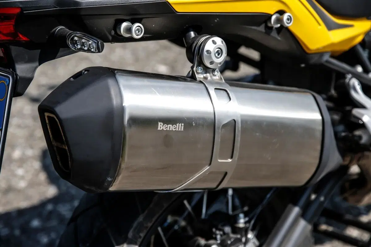 Benelli TRK 502X 2021 TEST: diventa Euro 5, vi diciamo come va, pro & contro (18)