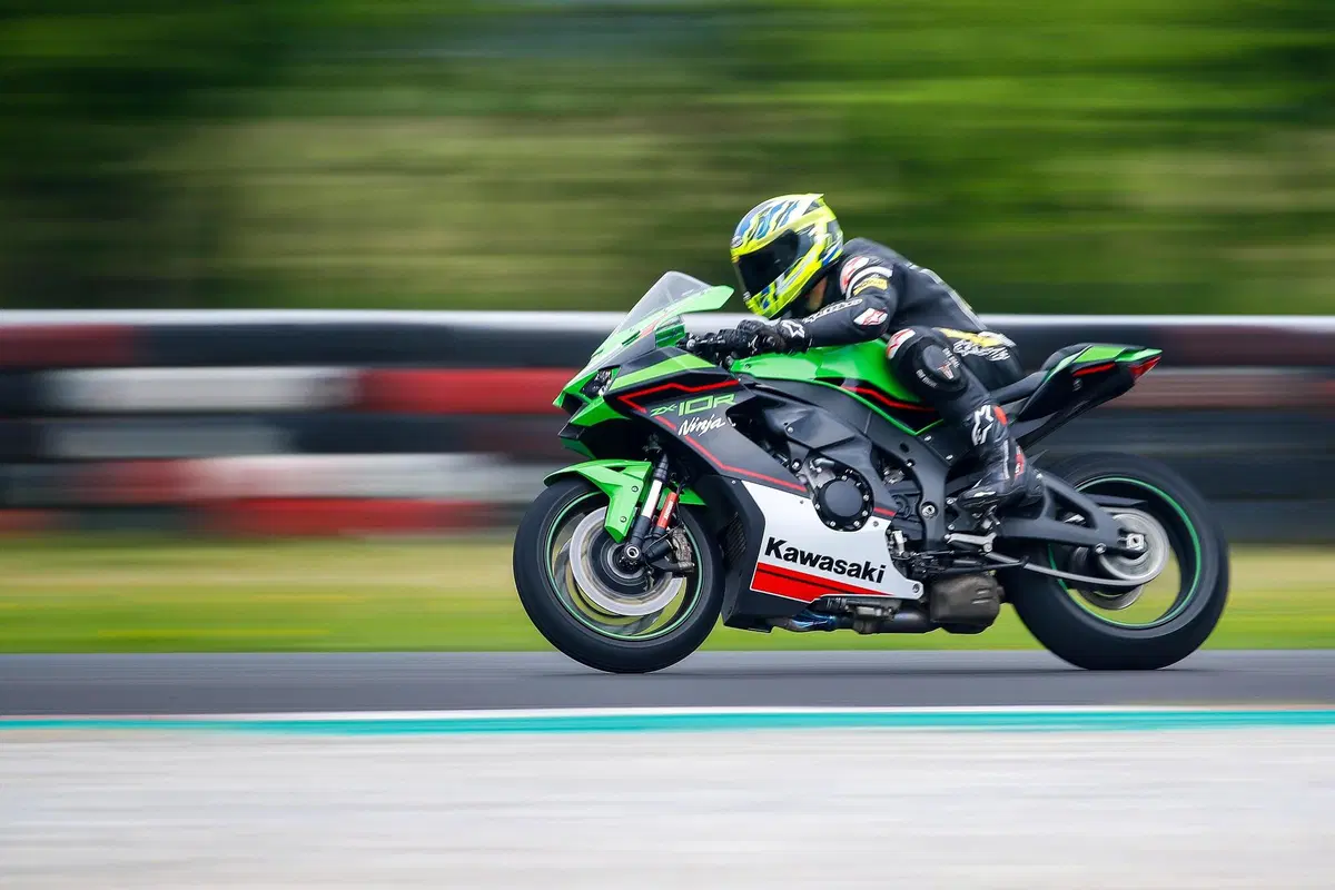 Kawasaki Ninja ZX-10R 2021: l'immortale
