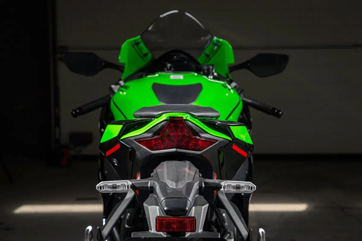 Kawasaki Ninja ZX-10R 2021: l'immortale (2)