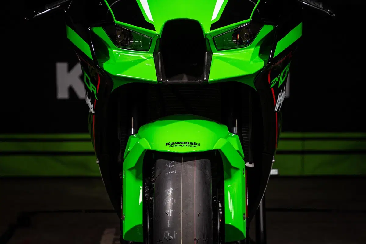 Kawasaki Ninja ZX-10R 2021: l'immortale (14)