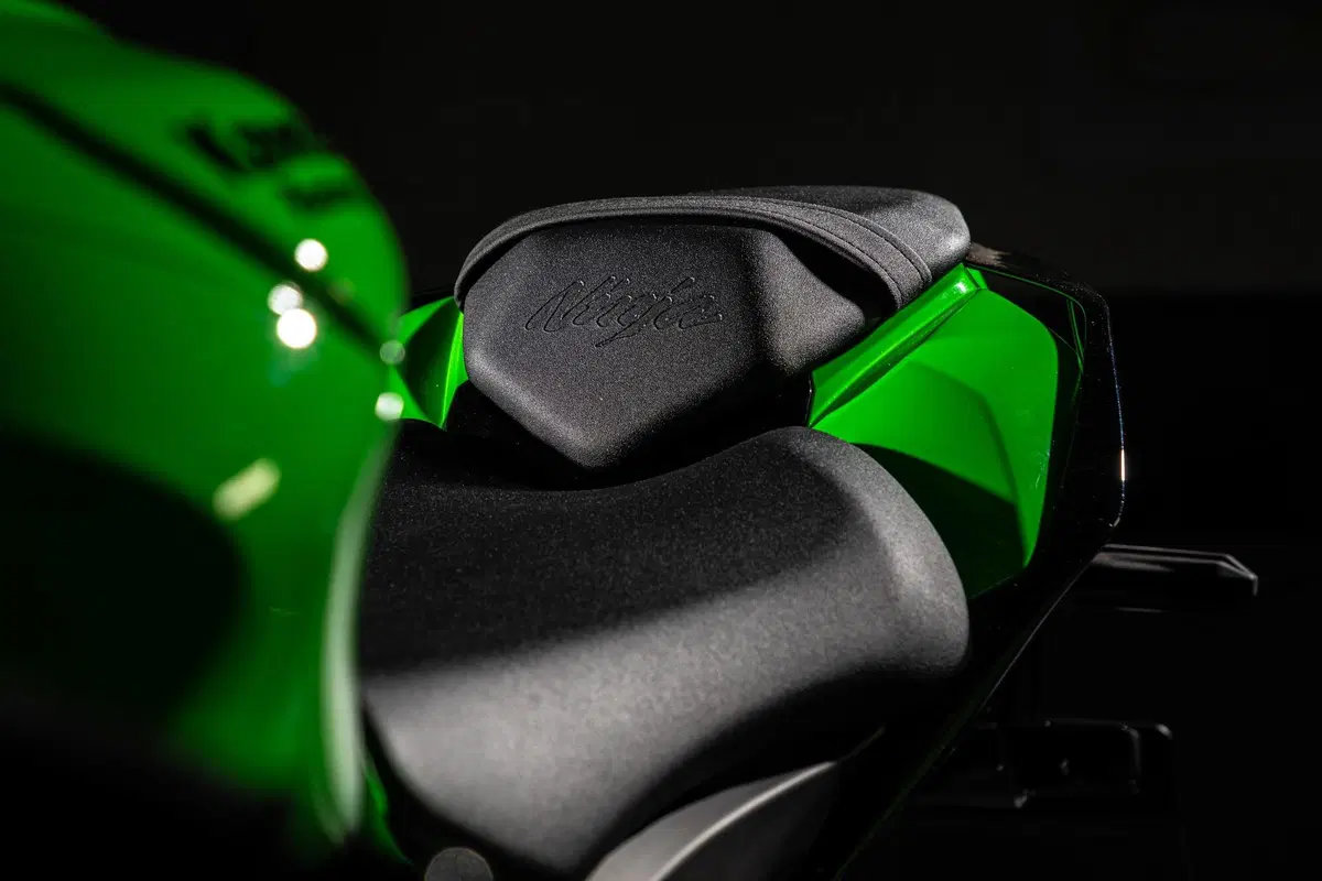 Kawasaki Ninja ZX-10R 2021: l'immortale (16)