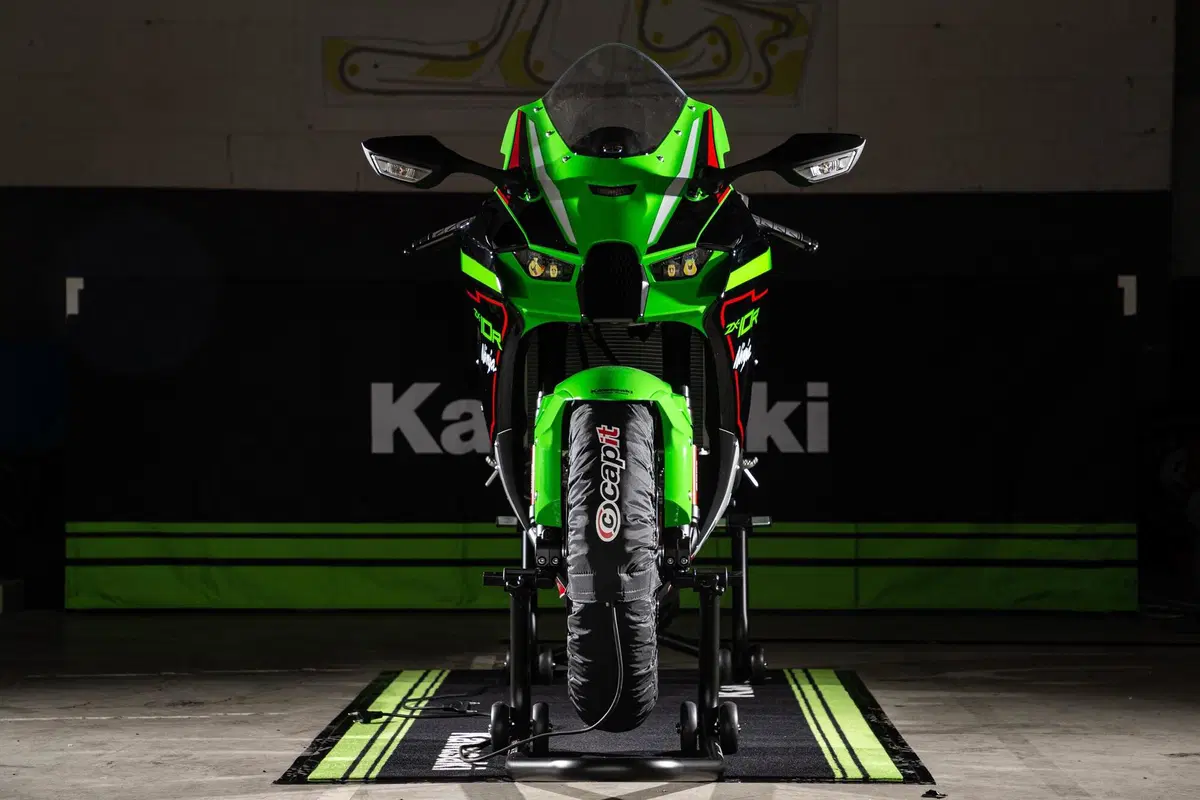 Kawasaki Ninja ZX-10R 2021: l'immortale (21)