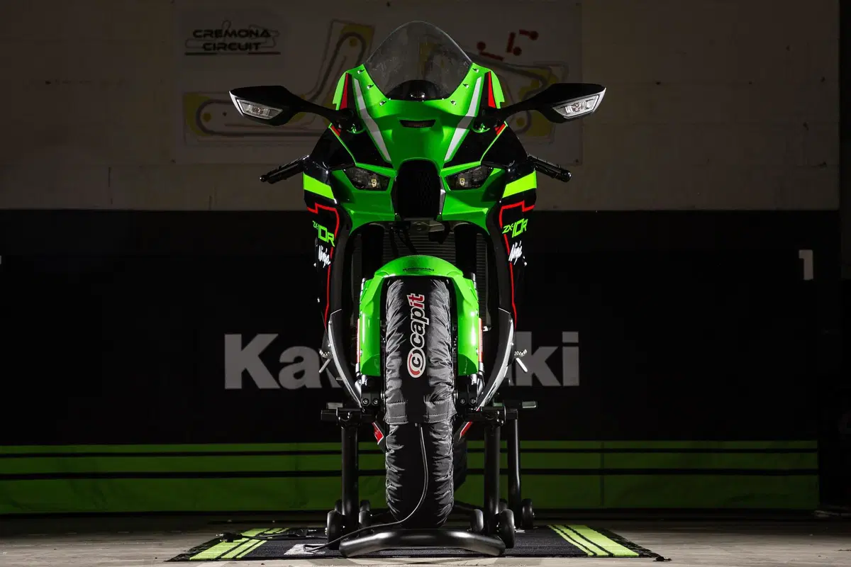 Kawasaki Ninja ZX-10R 2021: l'immortale (27)