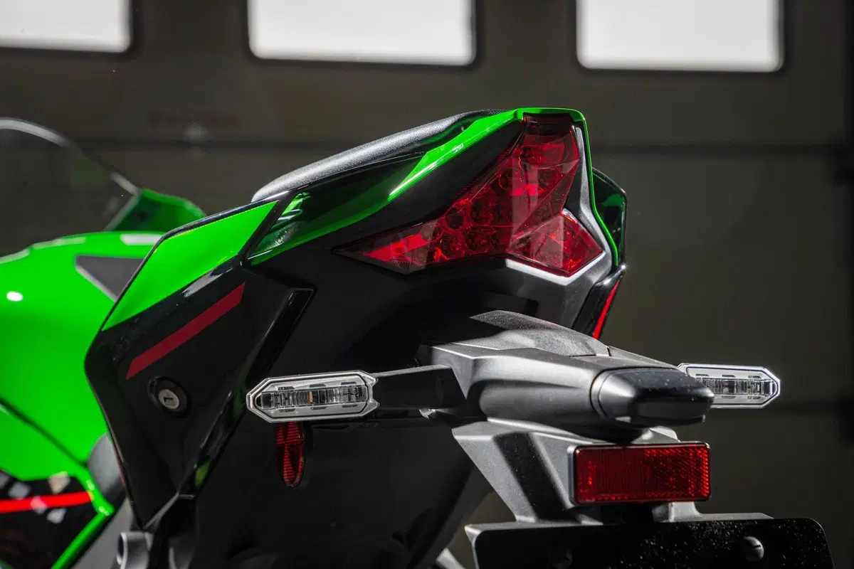 Kawasaki Ninja ZX-10R 2021: l'immortale (32)