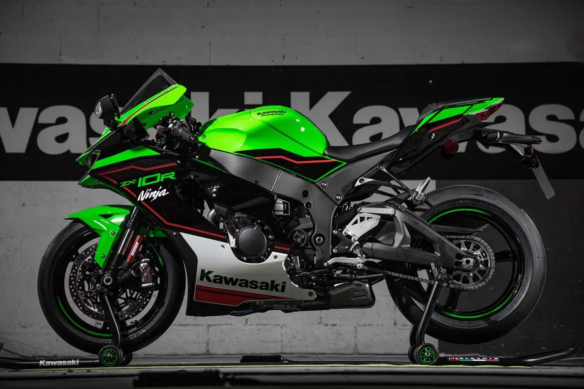 Kawasaki Ninja ZX-10R 2021: l'immortale (34)