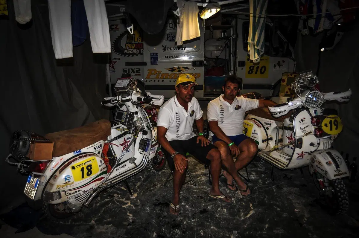 Vespa 75th. Dakar. E quelle Vespa che sfidarono il Rally dei Faraoni, allora? (7)