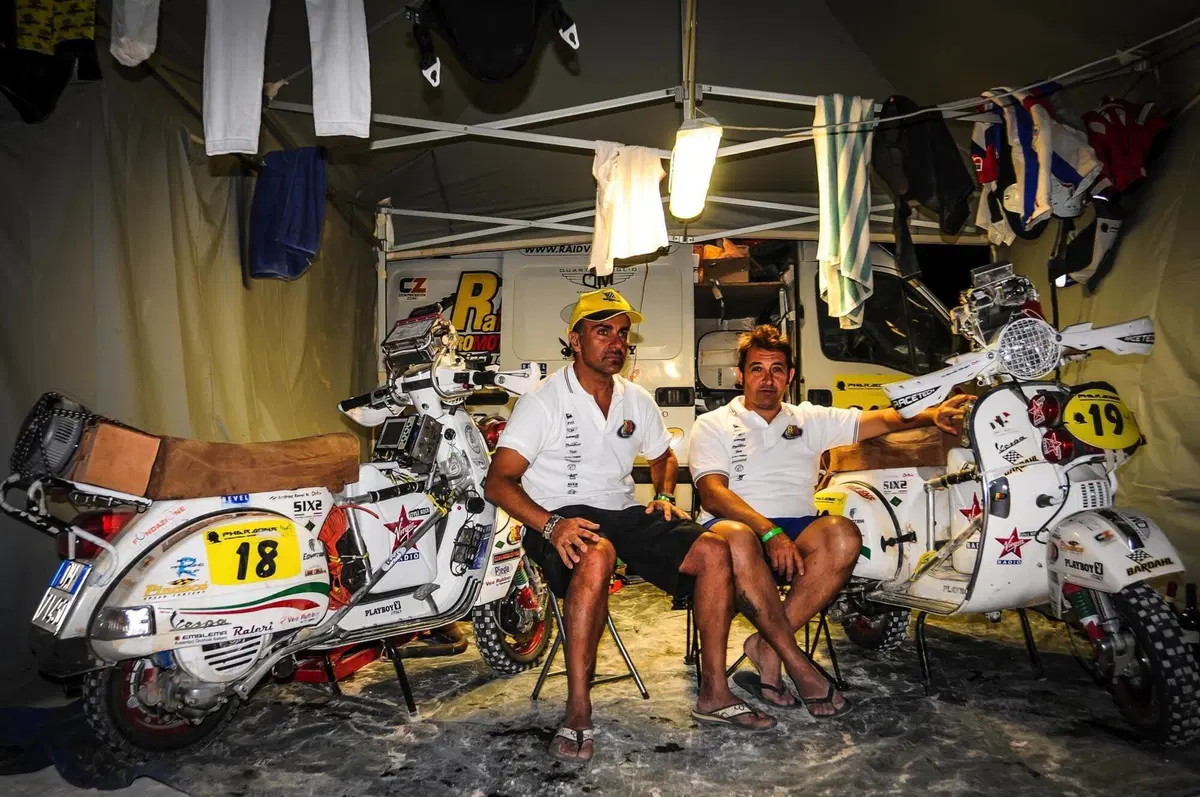 Vespa 75th. Dakar. E quelle Vespa che sfidarono il Rally dei Faraoni, allora? (13)