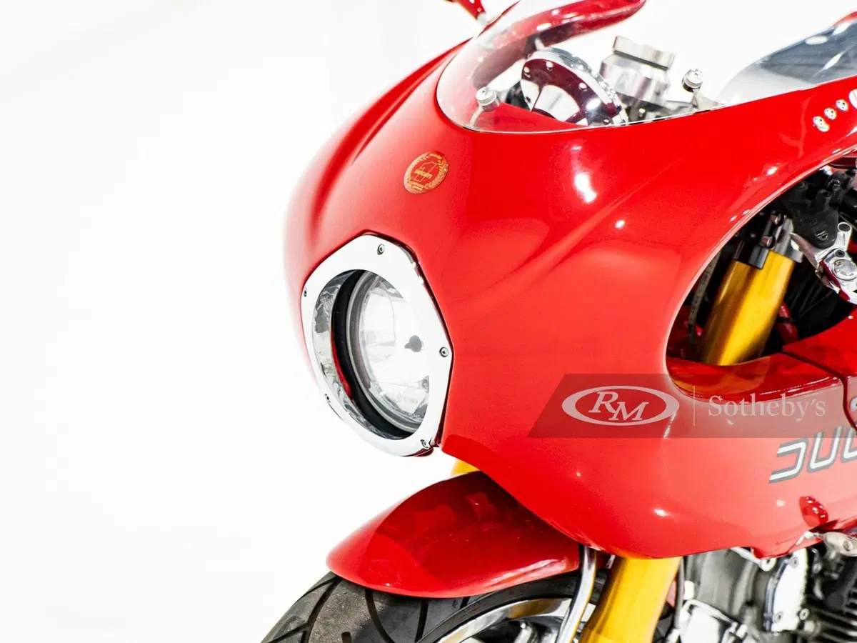 Ducati MH900e: aggiudicata per 20.000 dollari all'asta di Sothebys (10)