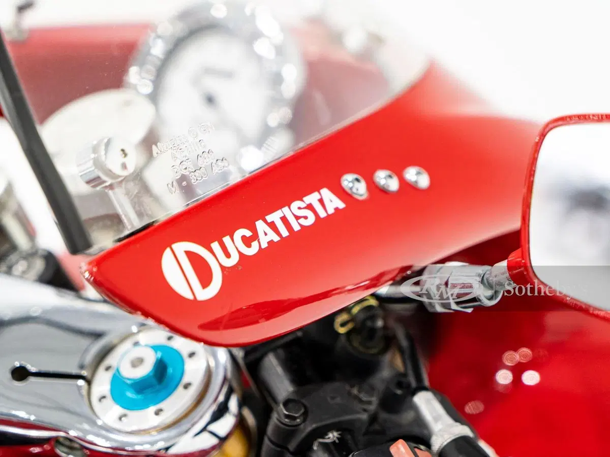 Ducati MH900e: aggiudicata per 20.000 dollari all'asta di Sothebys (13)