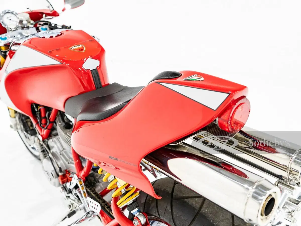 Ducati MH900e: aggiudicata per 20.000 dollari all'asta di Sothebys (18)