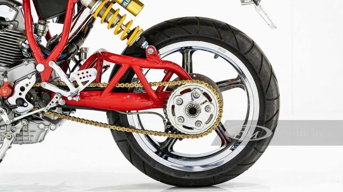 Ducati MH900e: aggiudicata per 20.000 dollari all'asta di Sothebys (9)