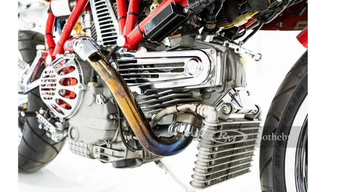 Ducati MH900e: aggiudicata per 20.000 dollari all'asta di Sothebys (12)
