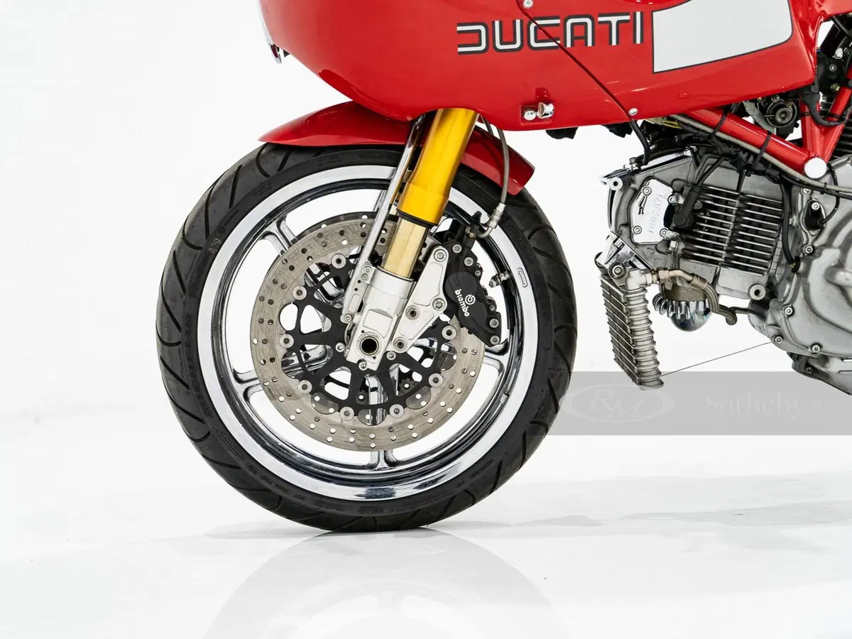 Ducati MH900e: aggiudicata per 20.000 dollari all'asta di Sothebys (6)