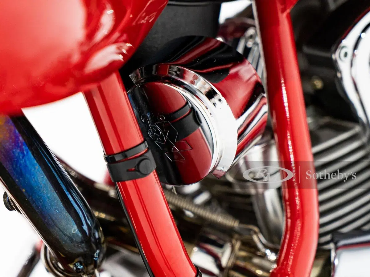Ducati MH900e: aggiudicata per 20.000 dollari all'asta di Sothebys (14)