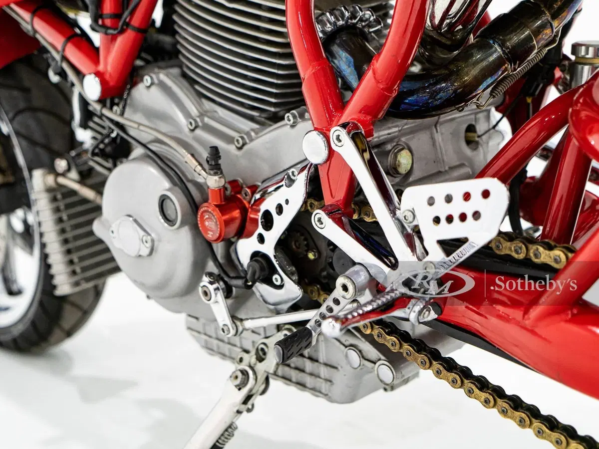 Ducati MH900e: aggiudicata per 20.000 dollari all'asta di Sothebys (13)